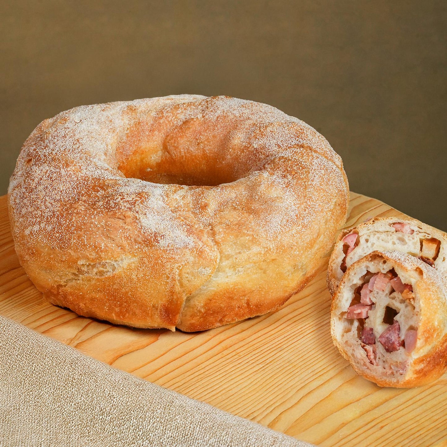 Casatiello napoletano