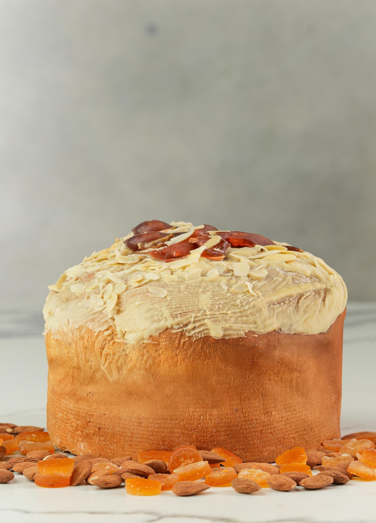 Panettone Vesuviello with Apricot Pellecchiella