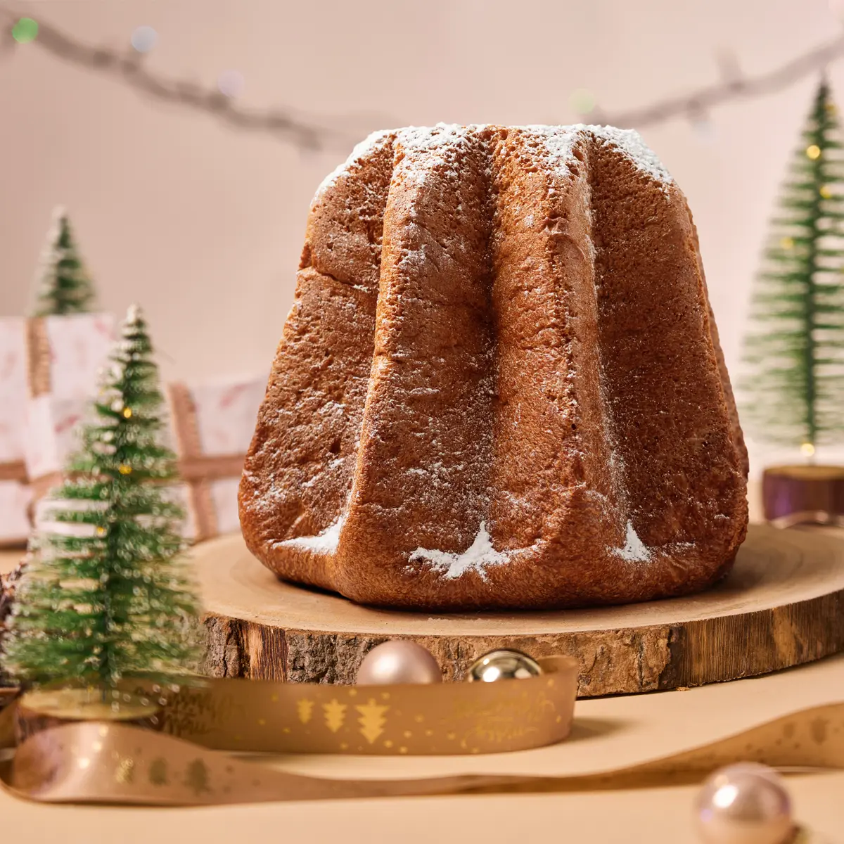 Pandoro sfogliato al burro francese - Tuccillo Bakery